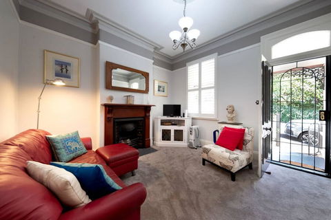 Beautiful Modern Historic Home Near Sydney Harbour - Holiday Find 1