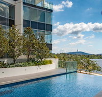 Beautiful Modern Lake View Apartment - Holiday Find