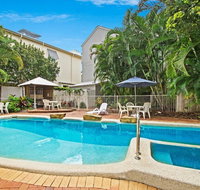 Beautiful North Facing River Views at Noosaville - Unit 4 Riverside 235 Gympie Tce - Holiday Find