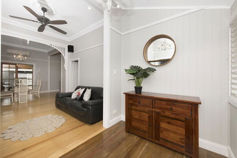 Beautiful Queenslander - Holiday Find 3
