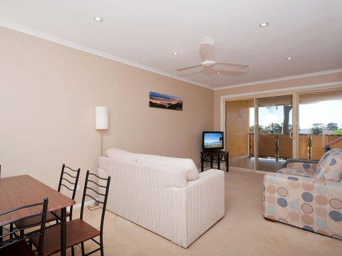 Bellima Beach House', 9 Jackson Close - Huge Duplex With Air Con And Fabulous Views - Holiday Find 3