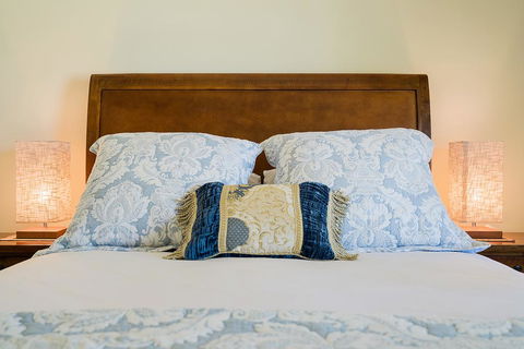 Berkeley Street Townhouse - Holiday Find 1