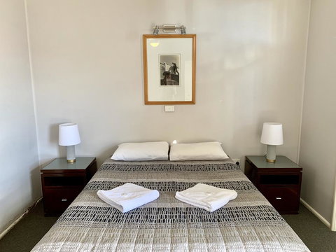 Bermagui Beach Hotel - Holiday Find 3