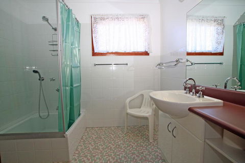 Berrara Cove Beach House - Holiday Find 1