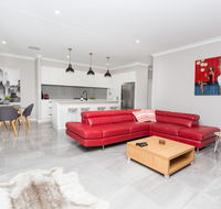 Best Central Wagga Townhouse - Holiday Find