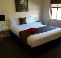 Bidgee Motor Inn - Holiday Find