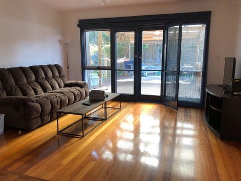Big Room 12km To City Near Boxhill, Melbourne - Holiday Find 1