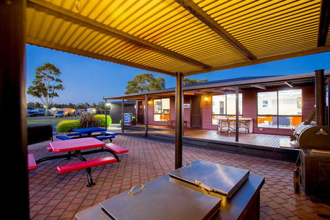 BIG4 Traralgon Park Lane Holiday Park - Holiday Find 3