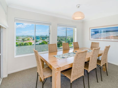 Bindaree 9 - Spectacular Views - Holiday Find 1