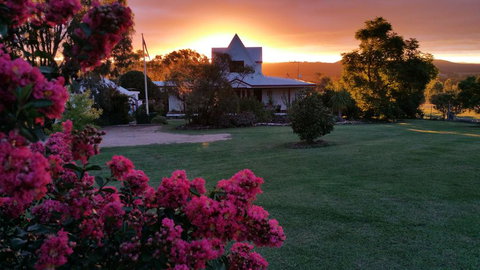 Birdhouse Cottage B&B - Holiday Find 0