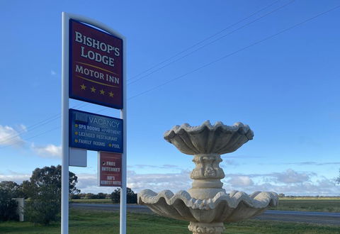 Bishop's Lodge Motor Inn - Holiday Find 2