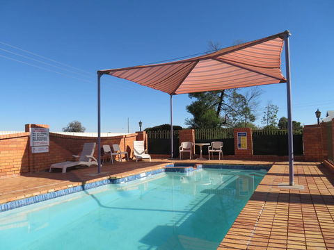 Bishop's Lodge Motor Inn - Holiday Find 3