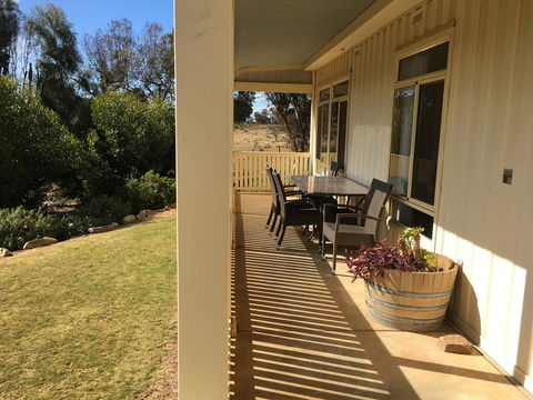Black Jack Get-A-Way Magpies Nest - Holiday Find 2