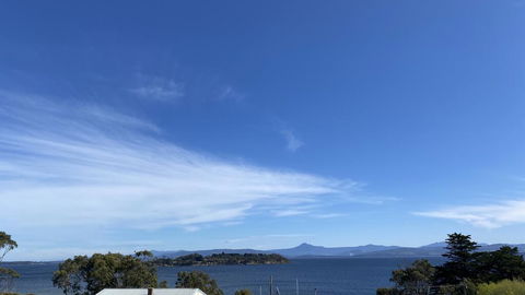 Blue Cottage Bruny Island - Holiday Find 1