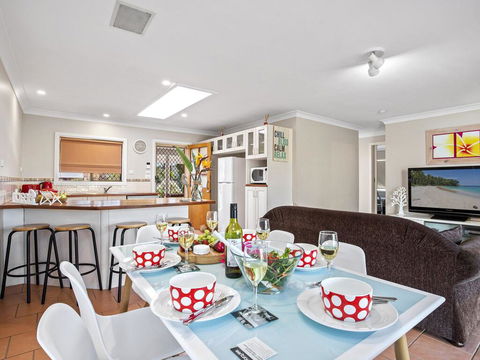 Blue Haze - Air Conditioned Comfort - Holiday Find 0