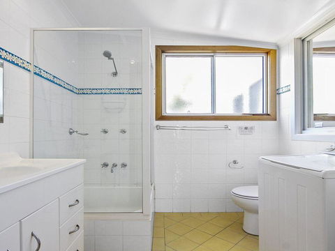 Blue Horizon - Beachfront With Fireplace - Holiday Find 3