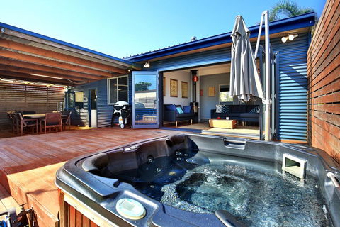 Bluetongue @ Culburra - Pet Friendly - 4 Mins To Beach - Holiday Find 1
