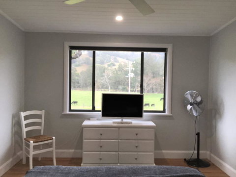 Bobby's Country Rental - Holiday Find 3