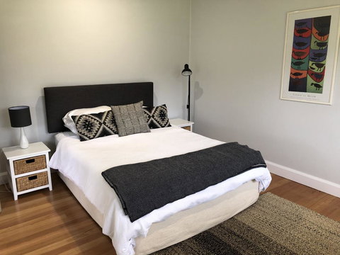 Bobby's Country Rental - Holiday Find 2