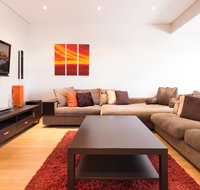 Bold modern 1 bed 10 mins from the city - Holiday Find