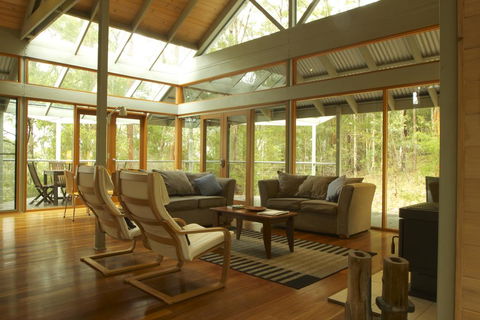 Bombah Point Eco Cottages - Holiday Find 1