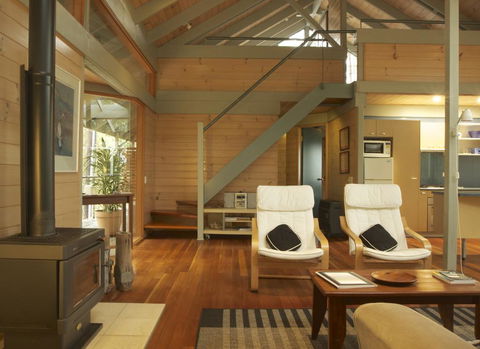 Bombah Point Eco Cottages - Holiday Find 2