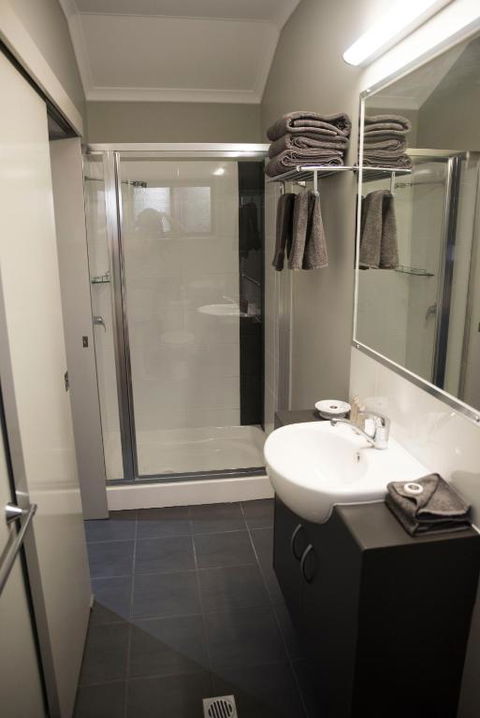 The Rocks Motel - Holiday Find 3