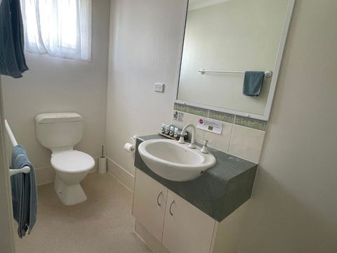 Warrego Motel - Holiday Find 1