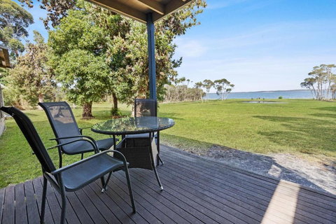 Tarra - Waterfront Retreat - Holiday Find 3