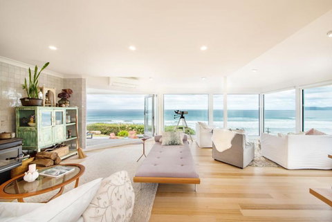 Yumba - Beach Views On The Great Ocean Road - Holiday Find 1