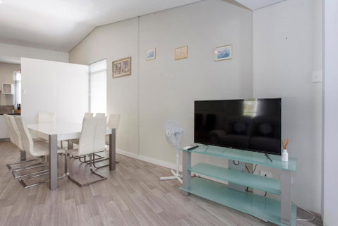 Waverley Apartment F-two Bedrooms Wifi Available - Holiday Find 3