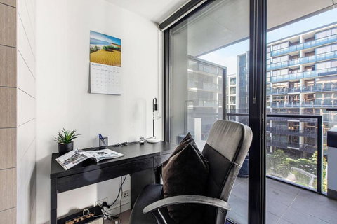 Yarra Mirage - Urban Chic Meets Cosy Retreat - Holiday Find 3