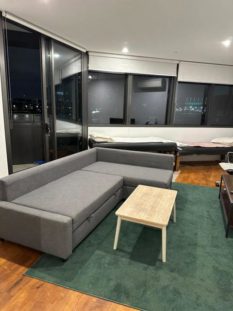 Yarra River Waterfront Stunning Water View Two Entrance Big Apartment See Fire Works Downstairs Paid Swimming Pool Gym And Private Spa Free City Tram - Holiday Find 1