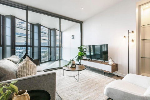 Your Gateway To Sports And Entertainment-00215 - Holiday Find 1