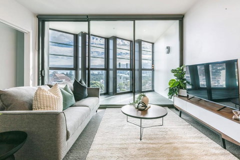 Your Gateway To Sports And Entertainment-00215 - Holiday Find 3