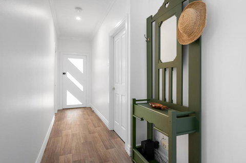 Your Ideal Escape On Hinemoa Street - Holiday Find 2