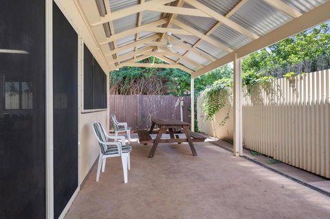 Your Ideal Escape On Hinemoa Street - Holiday Find 3