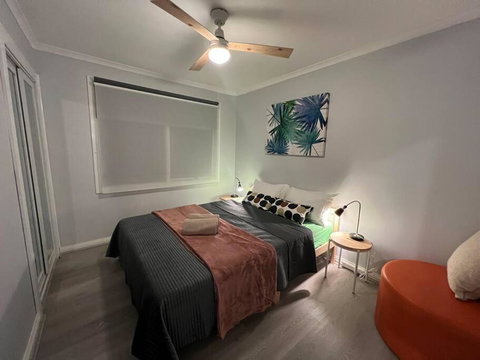 Yours 3 Bedrooms House - Granny Flat Close To Park - Holiday Find 2