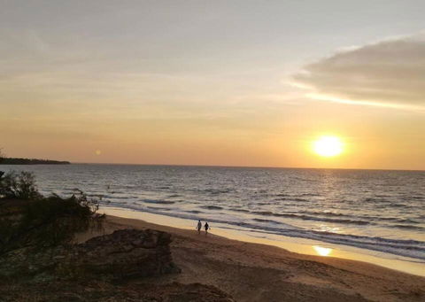 Zenhouse: Prestigous 4-BR Display Home In Muirhead - Holiday Find 1