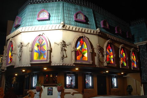 Dracula's Cabaret - Gold Coast - Holiday Find 1