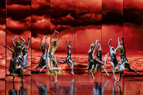 Opera Performance At The Sydney Opera House - Holiday Find 5