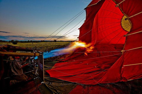 Early Morning Ballooning In Alice Springs - Holiday Find 0
