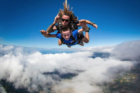 Reef And Rainforest Tandem Sky Dive In Cairns - Holiday Find 0