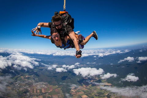 Reef And Rainforest Tandem Sky Dive In Cairns - Holiday Find 3