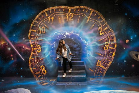 ArtVo Immersive Gallery Experience - Holiday Find 0