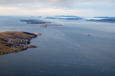 Hobart City Flight Including Mt Wellington And Derwent River - Holiday Find 1