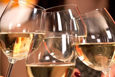 Yarra Valley Wine Tour Inc Lunch With A Glass Of Wine, Tastings And Chocolate - Holiday Find 5